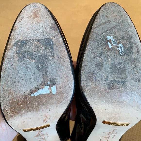 Round toe black patent heel - Picture 7 of 8